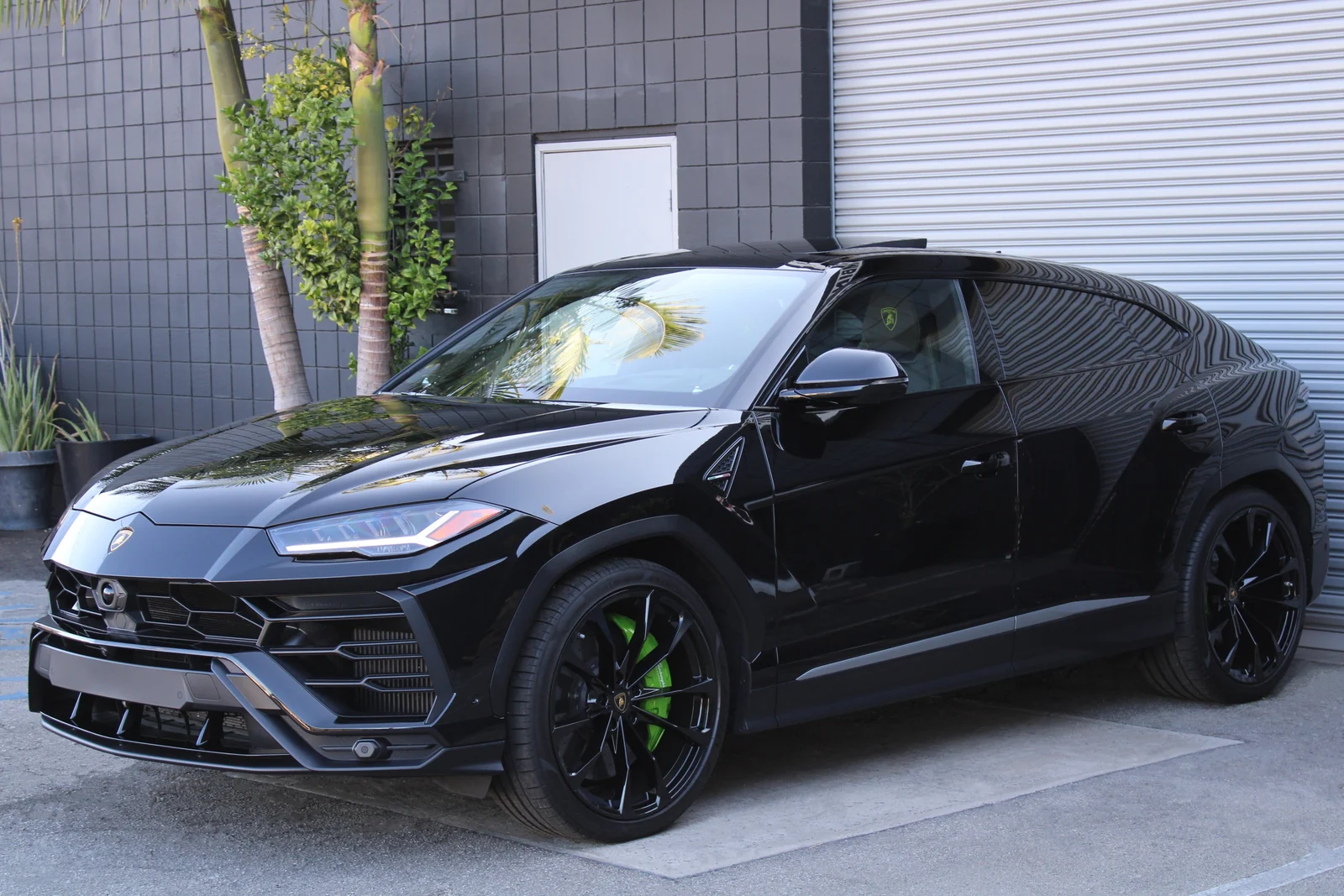 2026 Lamborghini Urus rental Los Angeles — The World's First Super SUV