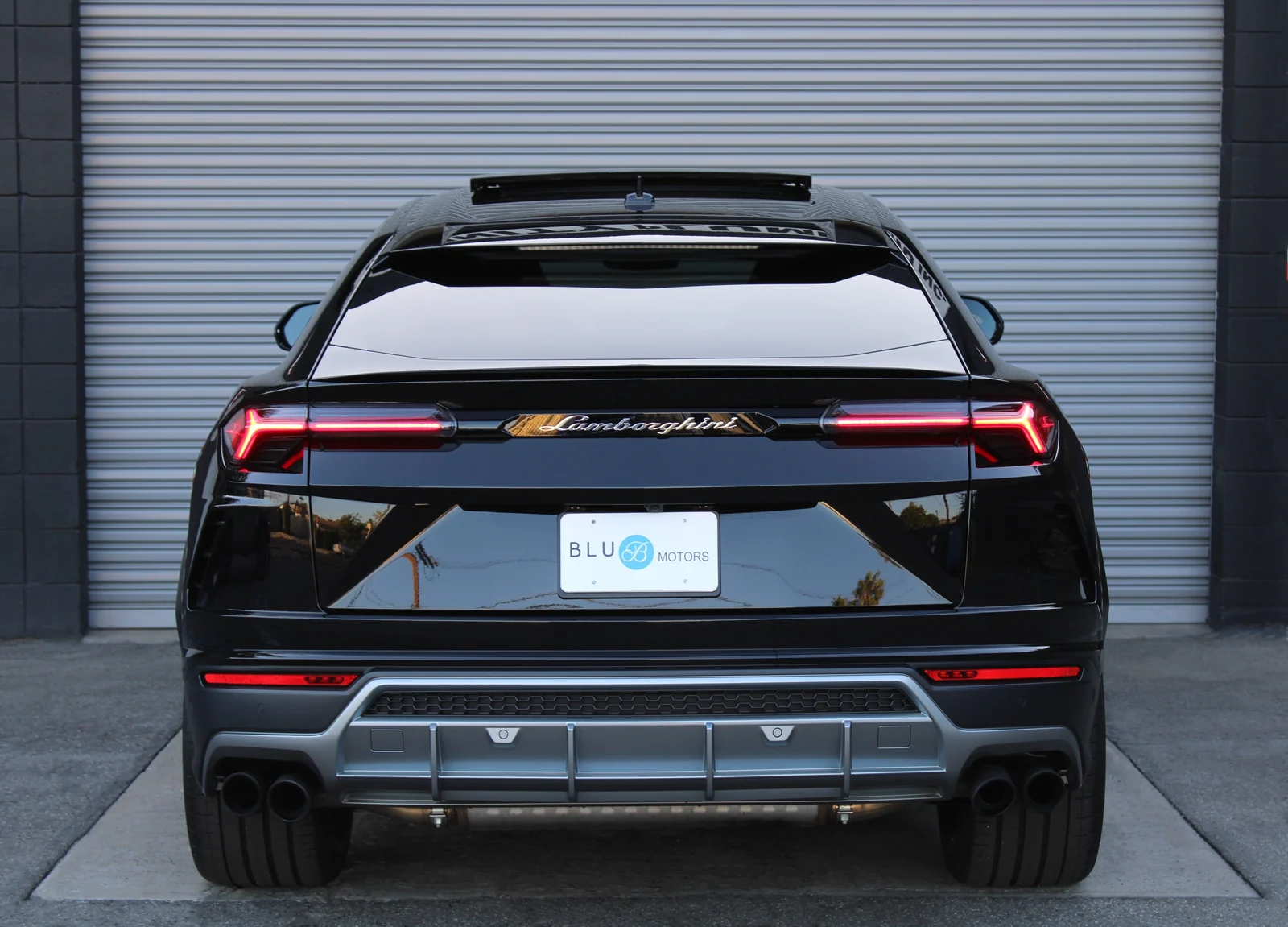 2026 Lamborghini Urus for rent in Los Angeles — side profile